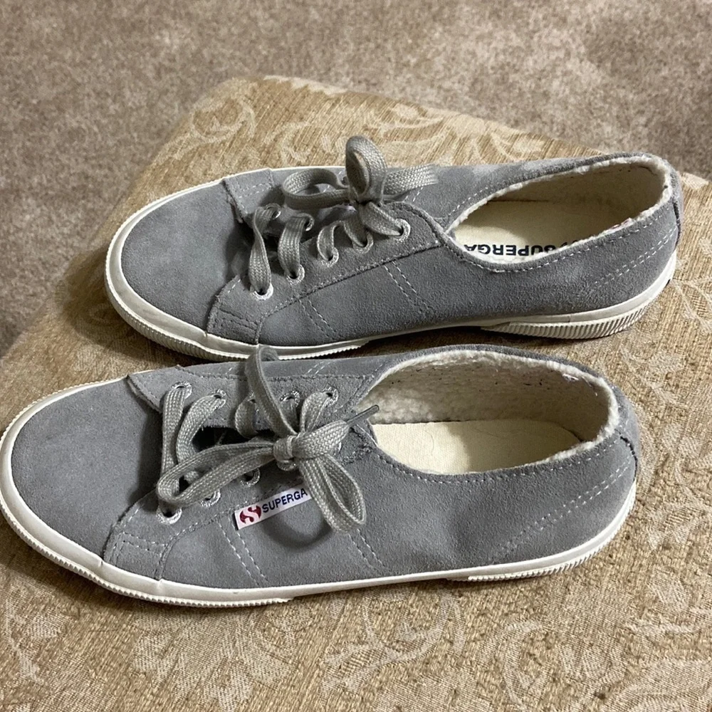 Superga gray tennis shoe!!